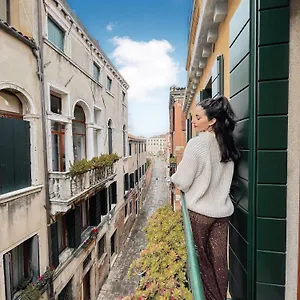 Hinc Domus - Residenza Da Qui New Affittacamere